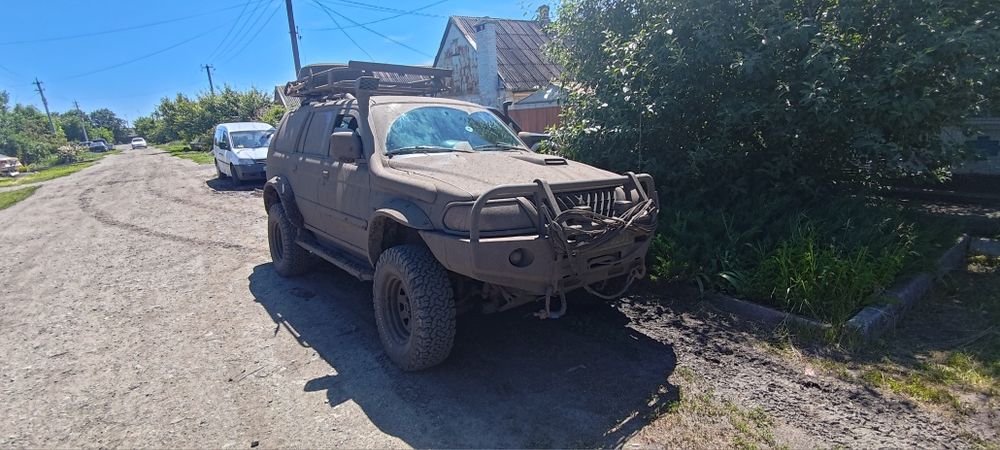 Mitsubishi Pajero sport, offroad tuned