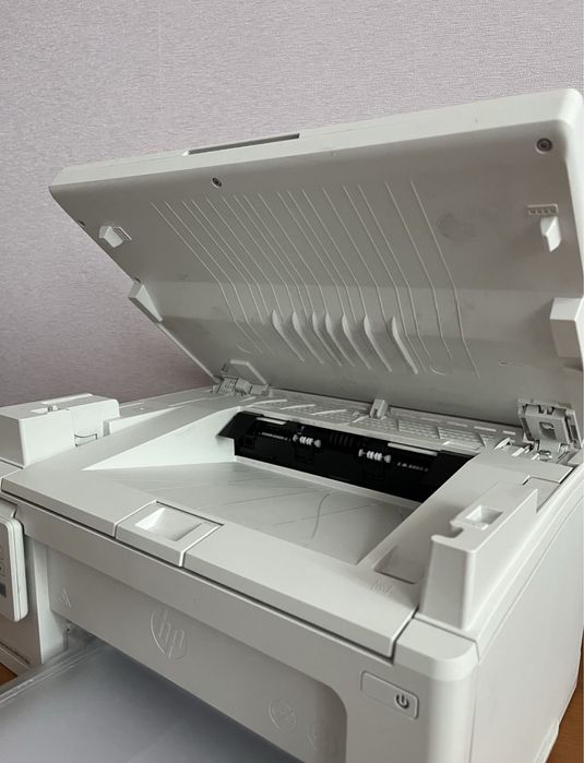 Лазерний принтер - сканер Laser Jet Pro MFP M130a