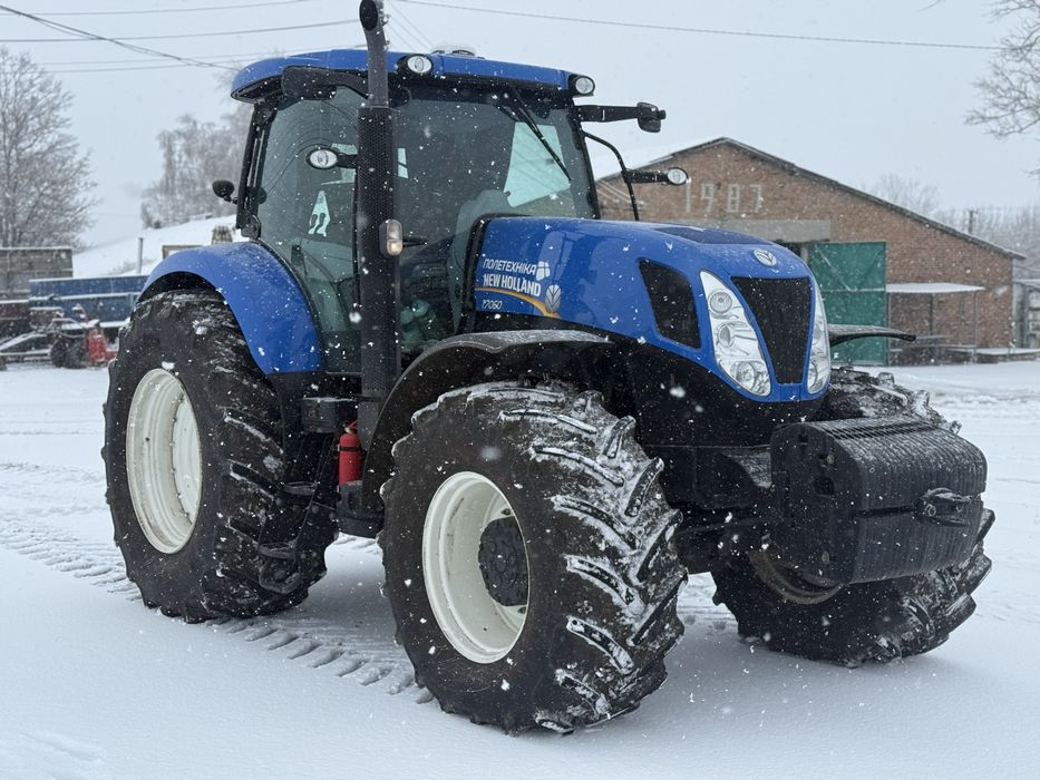 Продам New Holland 7060
