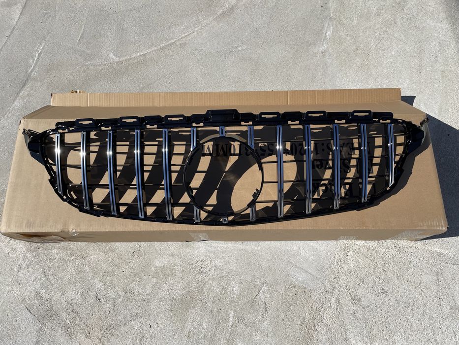 GRELHA MERCEDES CLASS C W205 GTR NOVA