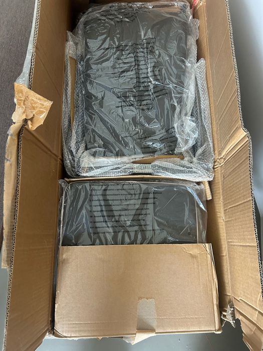 4 cadeiras novas sem uso