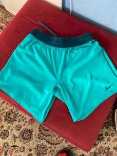 Calçoes Nike, verdes