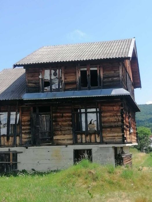 Продається деревяний будинок в Долинському районі,с.Шевченкове