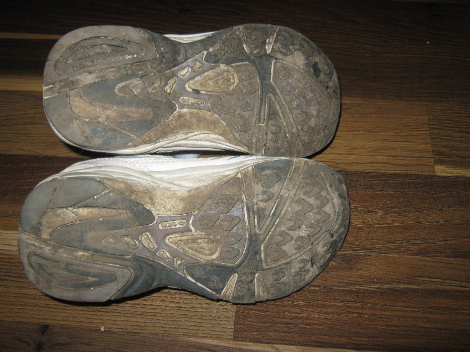 Детские кроссовки,кожзам