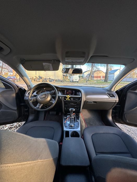 Сідушки Audi a4 b8 2012 + дверні карти