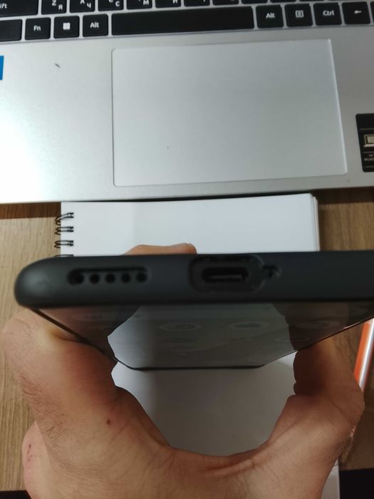 Продам смартфон Poco M8 5G 8/512
