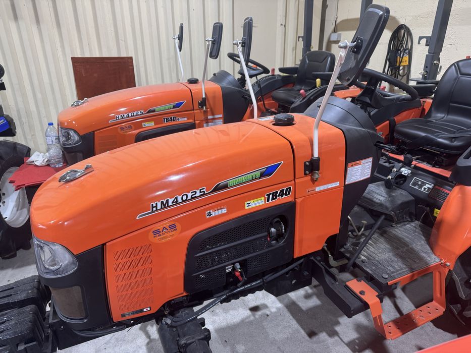 Trator Hinomoto novo HM 4025 -40CV DIREÇAO HIDRAULICA
