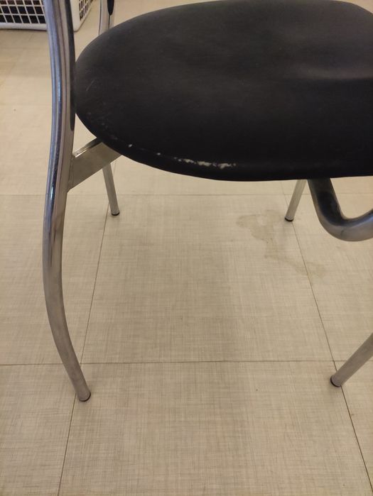 Cadeira em aço/madeira