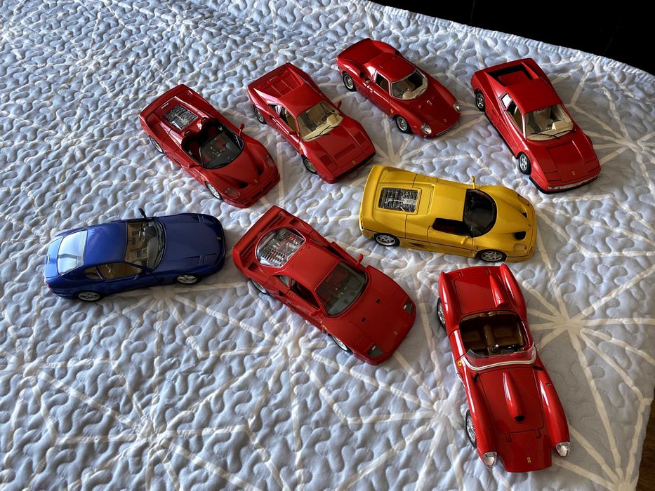Carros de Miniatura - Coleção Burago Ferrari á Escala 1/18