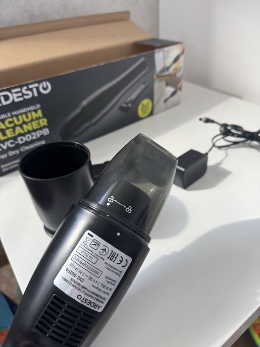 Автомобільний ручний акумуляторний пилосос Ardesto CVC-D02PB