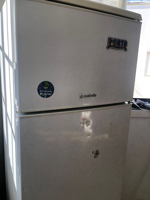 Geladeira usada funcionando