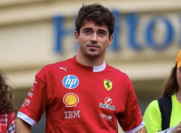 Футболка F1 Scuderia Ferrari 2025 Team