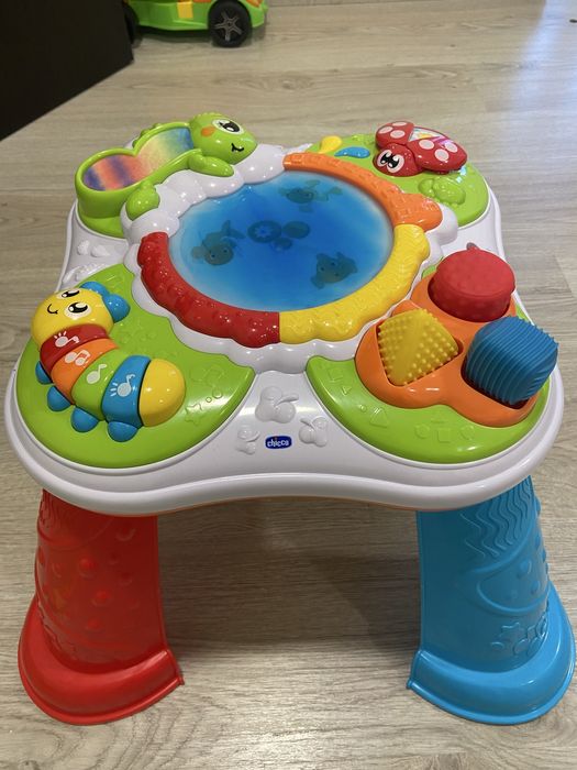 Mesa interativa e sensorial chicco