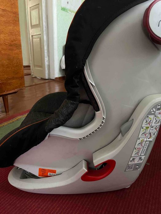 Продам детское автокресло Britax Römer KING II ATS