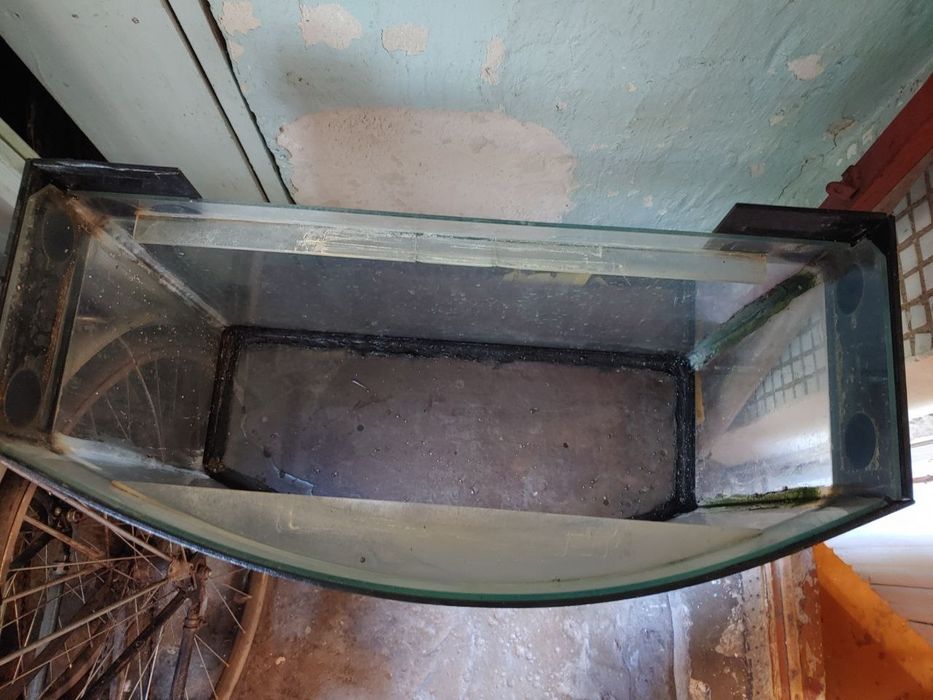 Продам аквариум 65 л