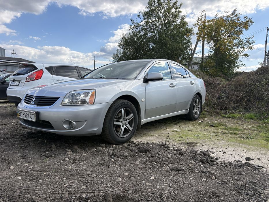 Mitsubishi galant