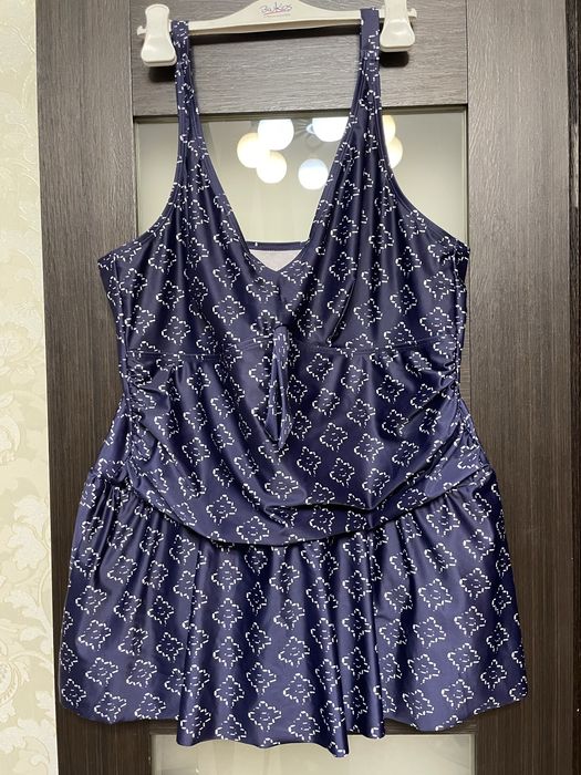 Розпродаж великих купальників