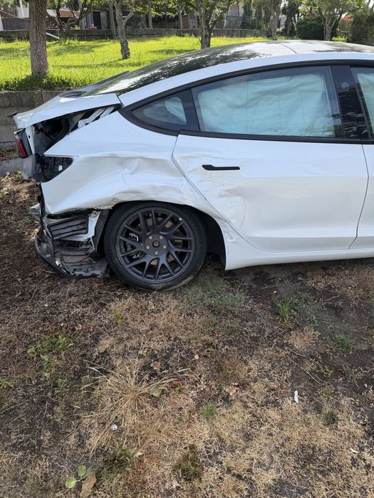 Salvado Tesla model  3 Higlhand   Standart nacional  com 30000km