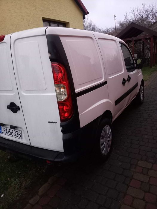 Sprzedam Fiat Doblo 180 000 przebiegu