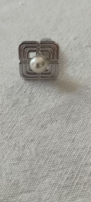 Negócio de oportunidade. Botões de punho Mikimoto