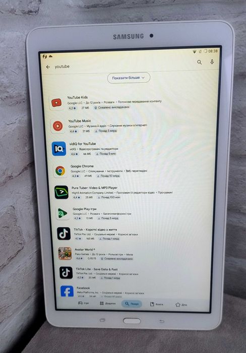 Планшет Samsung Galaxy Tab E SM-T561 9.6" 3G 8Gb +32Gb ( гарний стан)