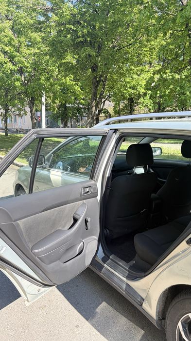 Toyota Avensis 2.0 дізель гарний стан