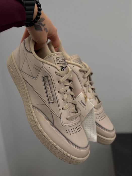 Оригінальні кросівки Reebok Maison Margiela X Club C Grey GX5142