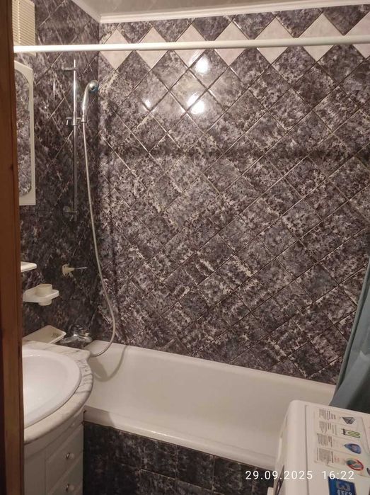 Военным! 3 комн. квартира,  ул. Авалиани, 1-й Шевченковский