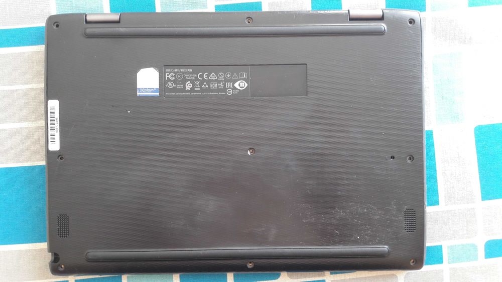 Сенсорний ноутбук-трансформер Lenovo 300e 11.6"/4GB RAM/120GB SSD W11