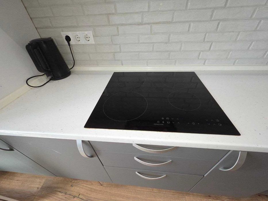 Продам 2к квартиру на Позняках вул. Вишняківська 2