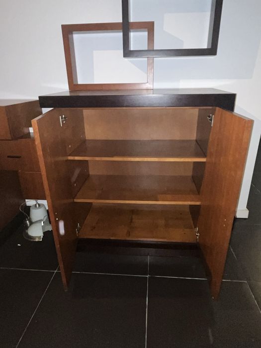 Conjunto de dois aparadores e um movel de tv em wengue