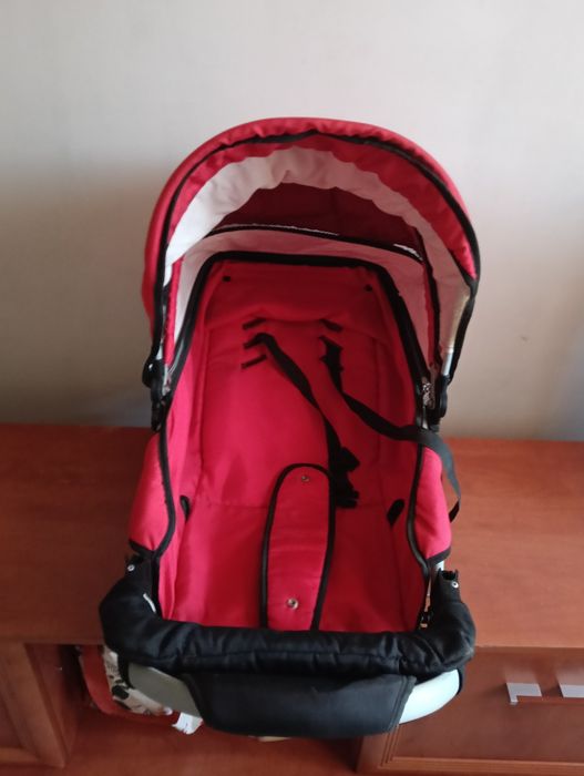 Sprzedam wózek głęboki z spacerówką