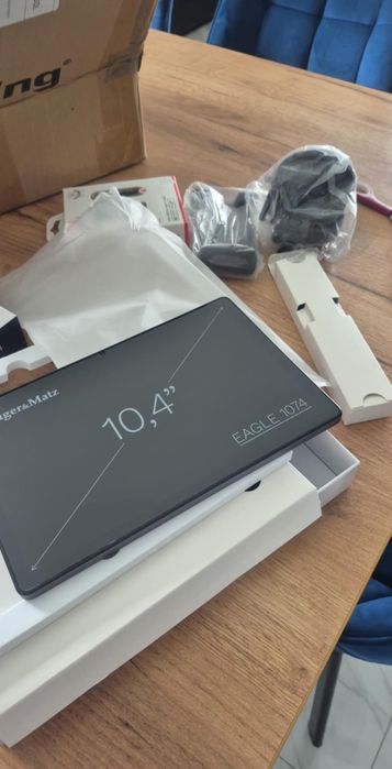 Nawigacja samochodowa IGO dla ciężarówek TIR  KM1074  4/64 GB 10,4" LTE