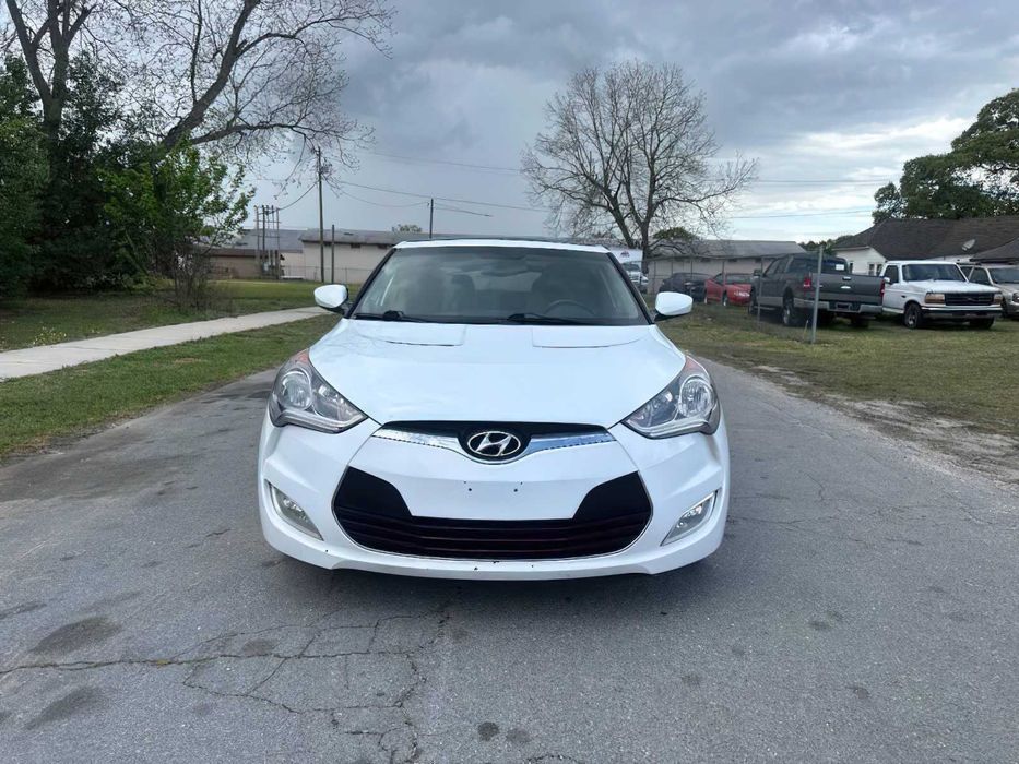 Hyundai Veloster      2015