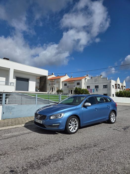 Volvo v60 D4 181cv