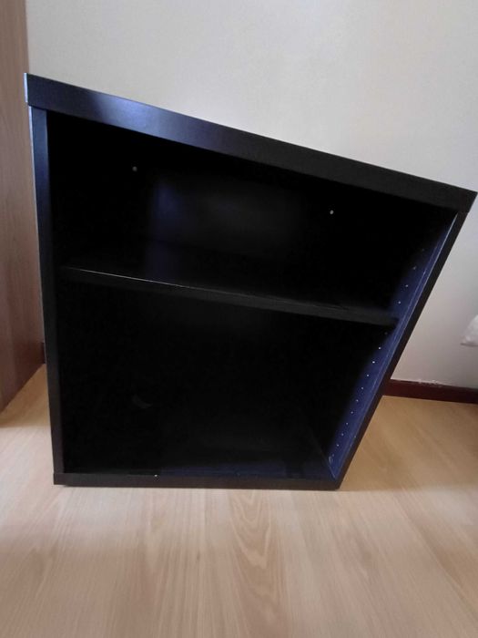 Movel castsnho escuro IKEA