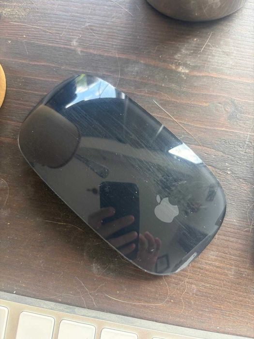 Apple Magic Mouse: Rechargeable (Lightening)