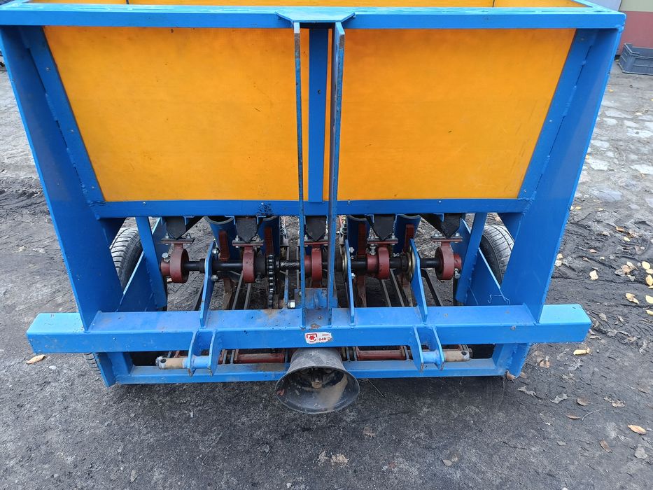 Sadzarka do cebuli dymki