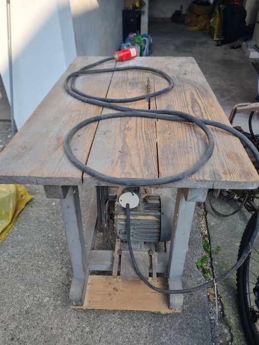 Piła stołowa duża