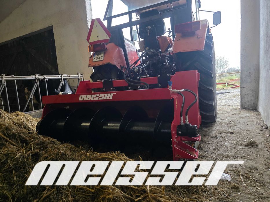 Podgarniacz do paszy pasz TMR mocowanie w cenie NOWOŚĆ DOSTAWA!