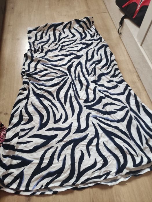 Długa spódnica z w zebre