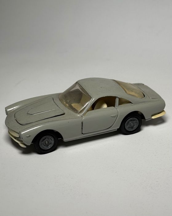 Колекційна машинка