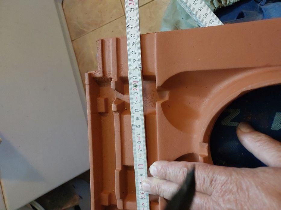 Sprzedam kominek ceramiczny nowy razem dachówką do dachówki marsylki