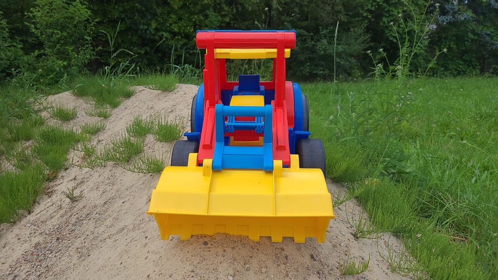 Gigant Traktor Ładowarka firmy Wader.