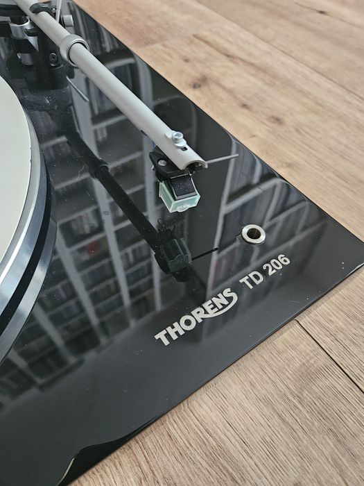 Gramofon Thorens TD 206 plus przedwzmacniacz Cambridge CP1