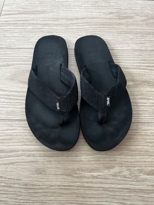Chinelos / Sapatos de Praia Teva Pretos (Tamanho 42) – Como Novos