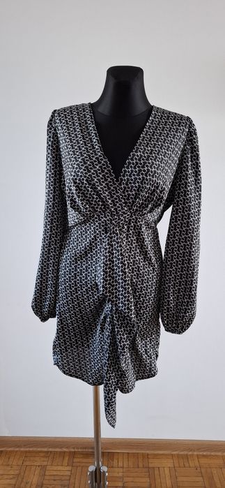 Sukienka jak satyna rozmiar uniwersalny na imprezę