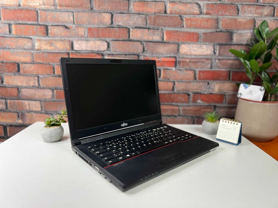 Ноутбук Fujitsu LIFEBOOK E546·i3-6100U·8GB+SSD256·14"HD·Гарантія 9 міс