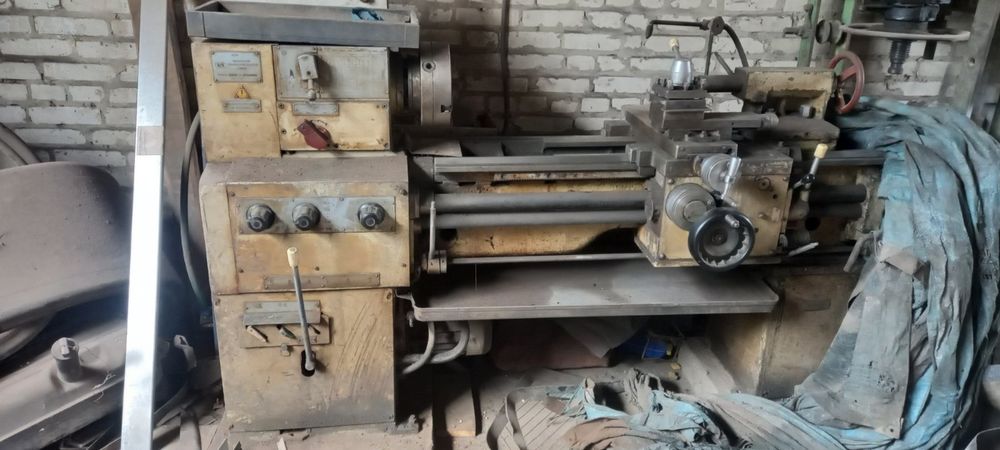 Токарний станок ИТ-1м