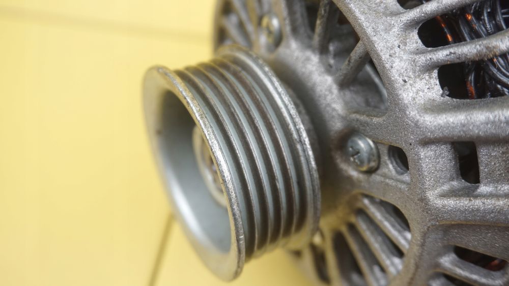 SUBARU FORESTER IMPREZA 2.0 B T 05r 177KM EJ205 alternator LRA02102